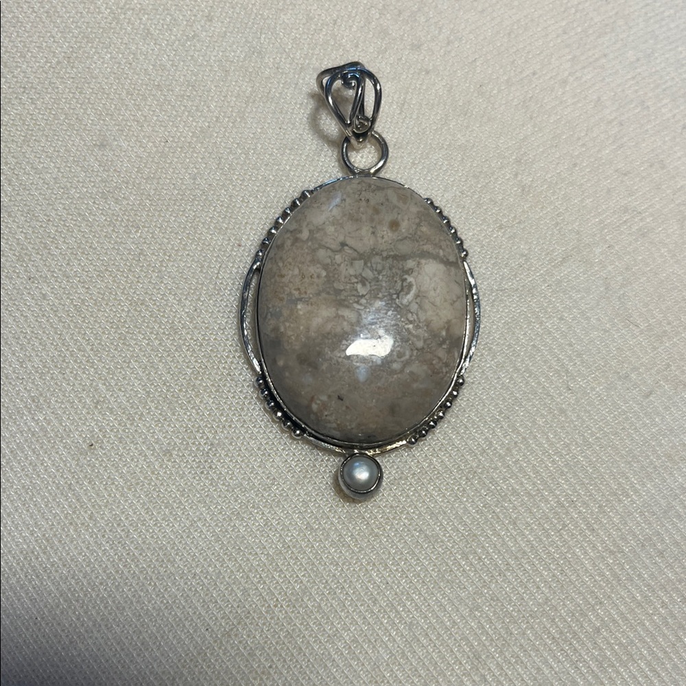 Elegant Silver and Jasper Pendant Necklace